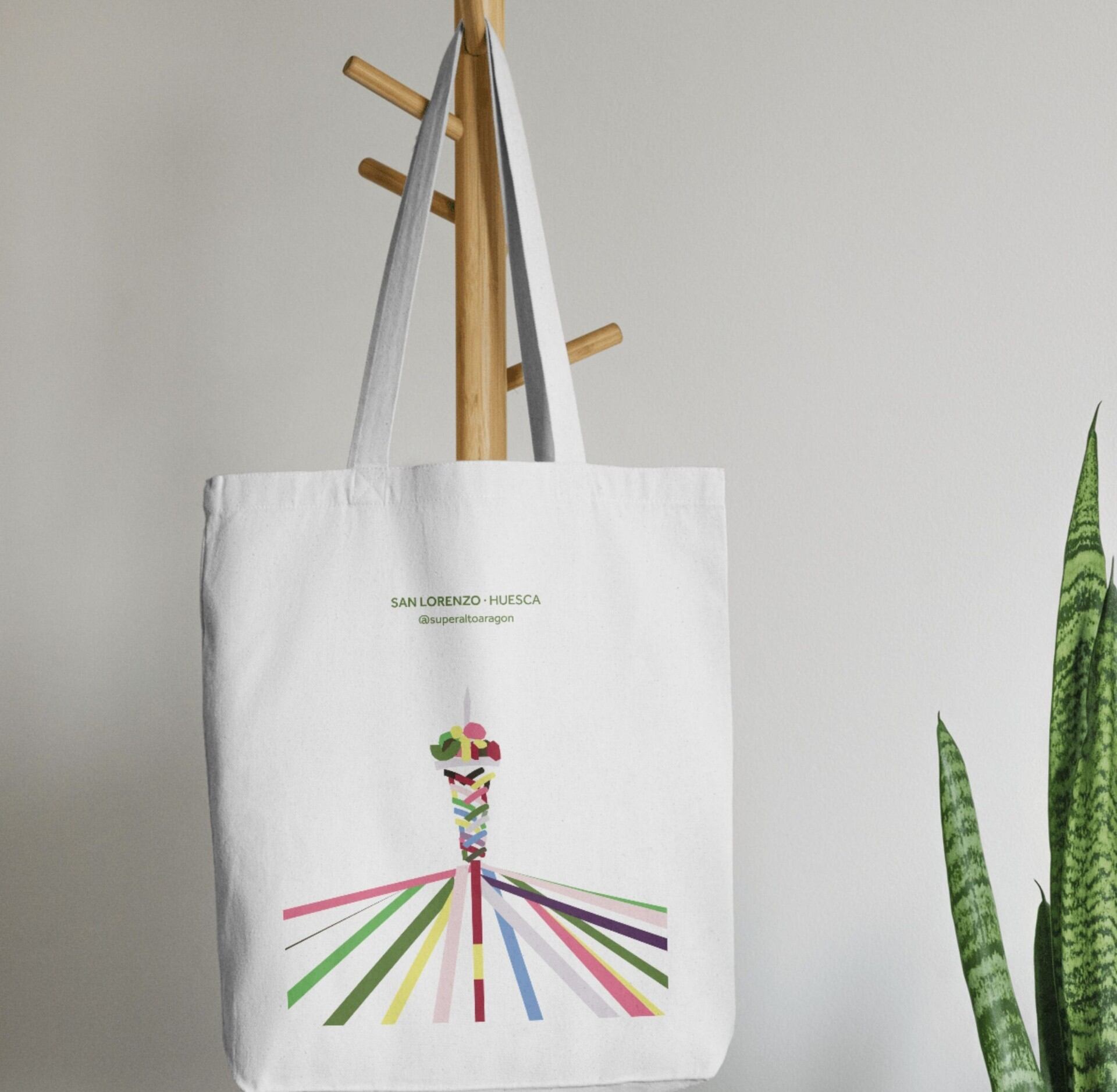 Bolsa con la imagen de las fiestas de San Lorenzo de Supermercados AltoAragón