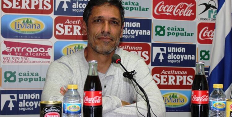 Toni Seligrat en su etapa en el Alcoyano