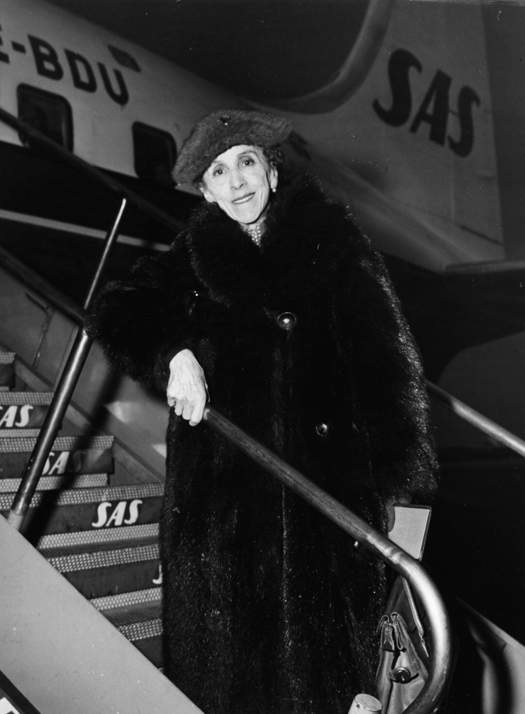  Karen Blixen en el aeropuerto de Copenhague-Kastrup.