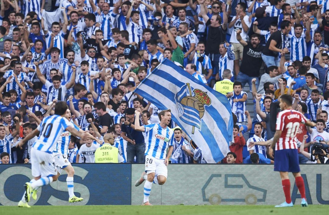 Monreal celebra su gol contra el Atlético