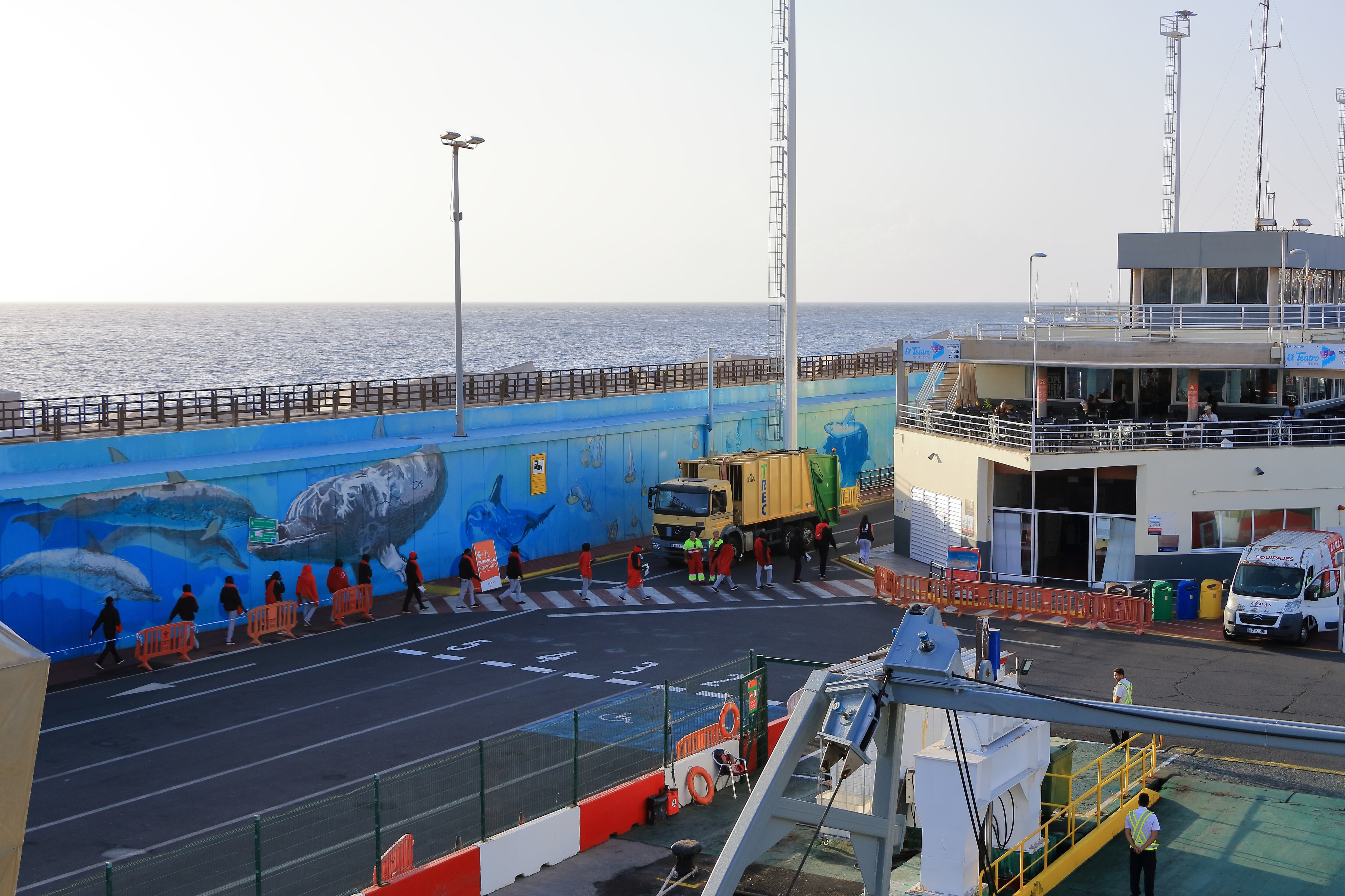 El ejecutivo canario espera que antes del verano empiece el reparto de menores migrantes