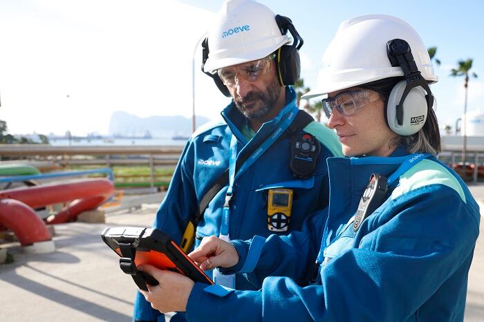 Trabajadores en Moeve