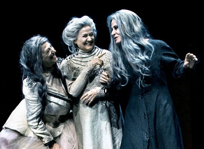 "Éramos tres hermanas"