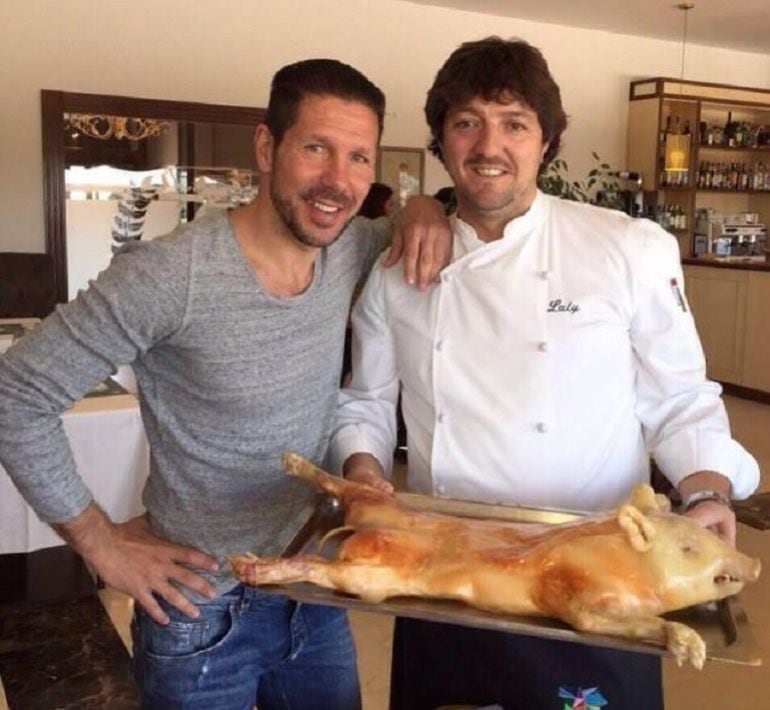 Lali junto al entrenador del Atlético de Madrid Diego Pablo &quot;Cholo&quot; Simeone