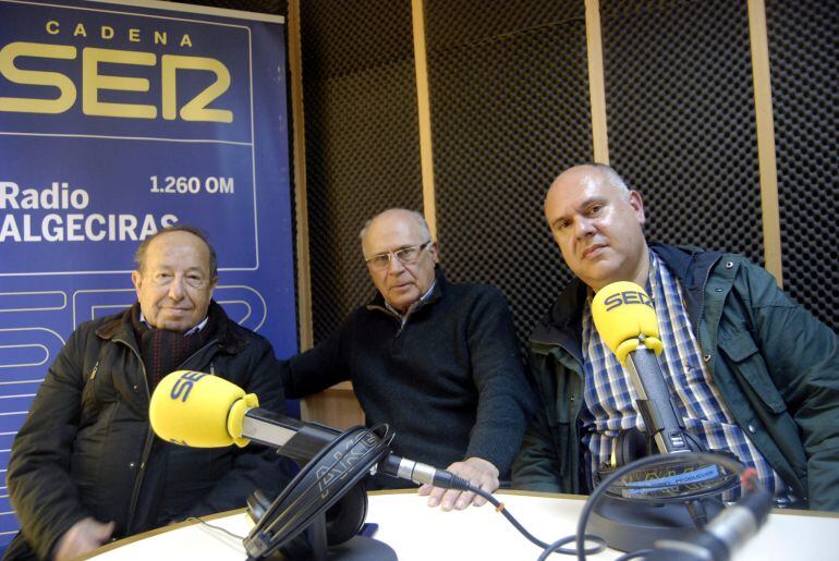 Paco López, José Luís Pavón y José María Ojeda durante su intervención en el programa Hoy por Hoy Campo de Gibraltar de Radio Algeciras