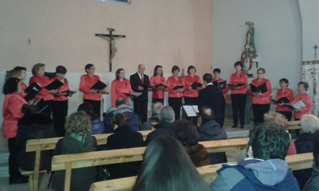 La Coral Reina Isabel sigue con su crecimiento musical y personal en Medina del Campo