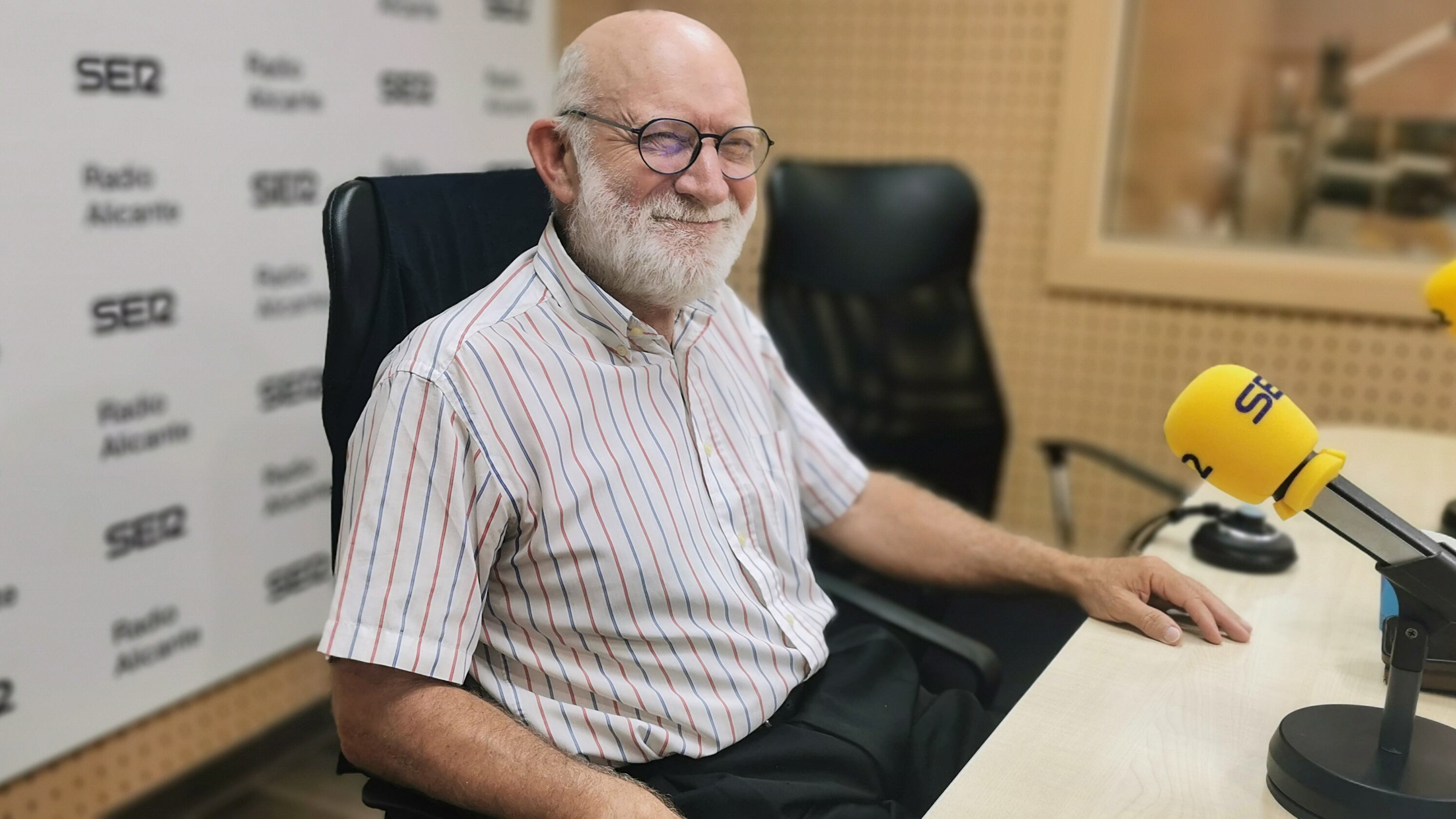 Manuel Desantes, catedrático de Derecho Internacional de la UA y fundador de la Biblioteca de los Libros Felices