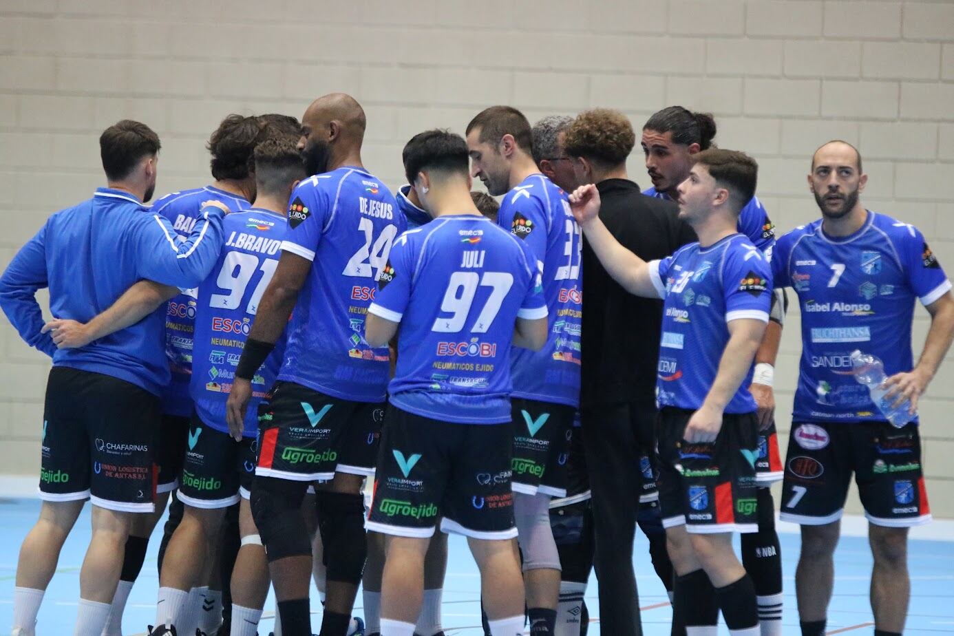 El Club Balonmano Cantera Sur El Ejido se ha colocado en lo más alto de la clasificación.