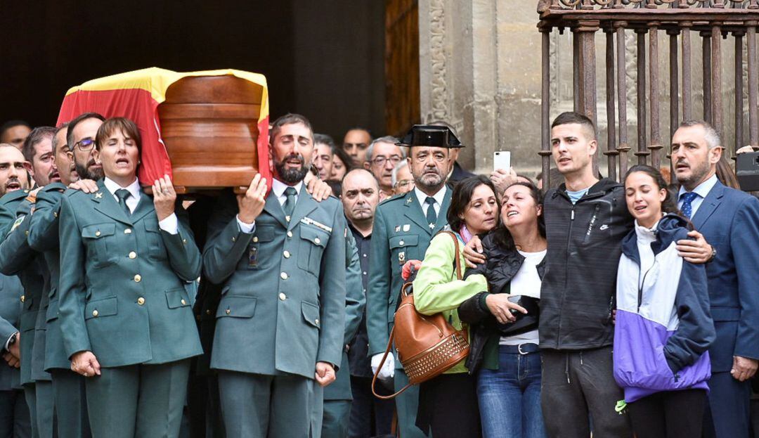 - Imagen del funeral por el Guardia Civil José Manuel Arcos, fallecido tras recibir un disparo de un delincuente habitual durante un control rutinario en Huétor Vega (Granada)
