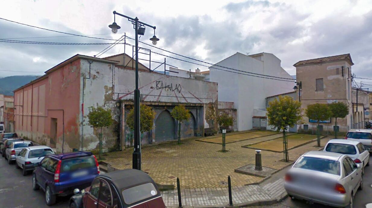 Edificio del antiguo cine de Batoy