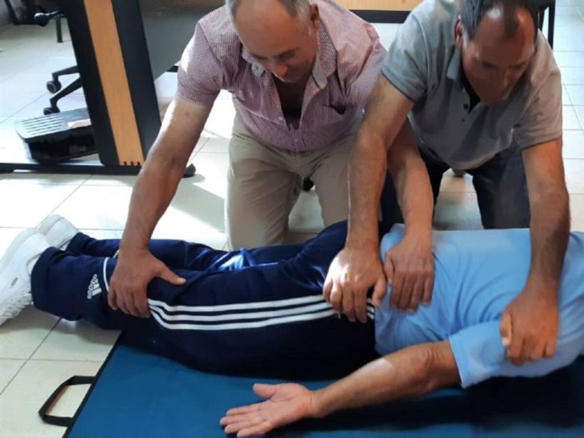 Yaiza forma en primeros auxilios a guardas del echadero de camellos de Timanfaya