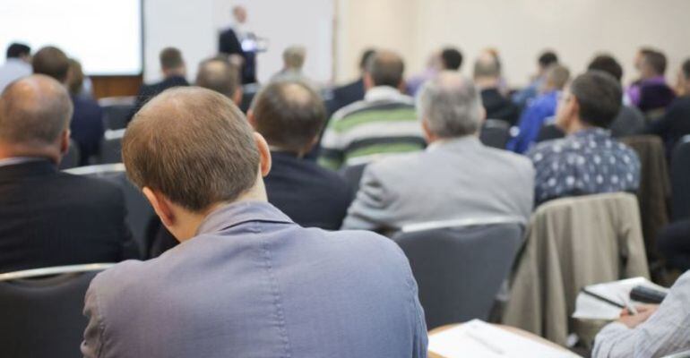 El curso está destinado a jóvenes empresarios, PYMEs, emprendedores y autónomos