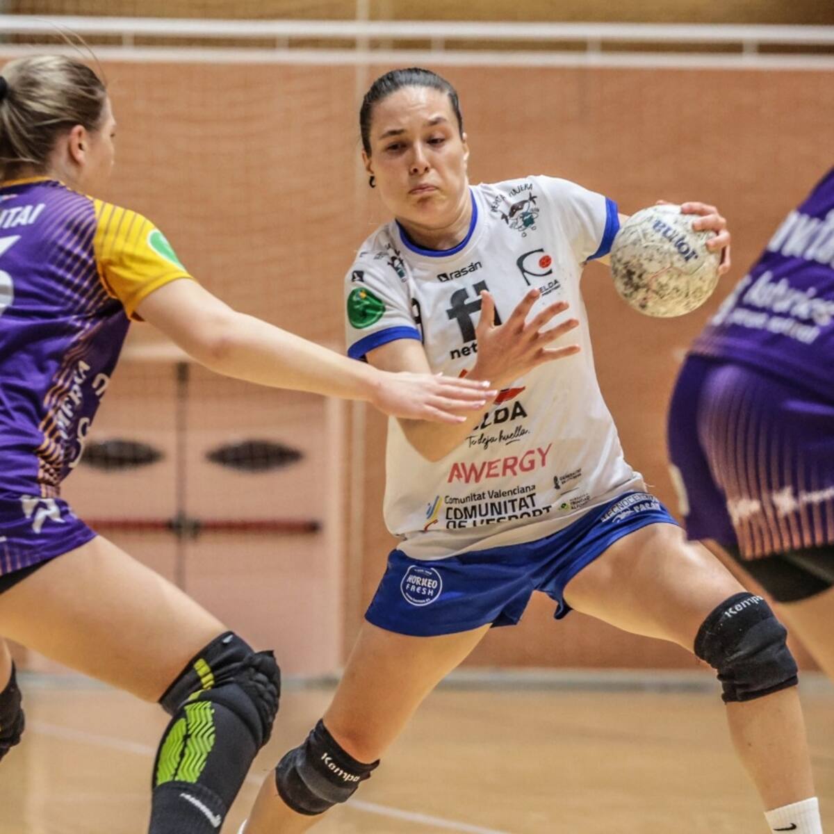 Graci Duque, jugadora del Elda Prestigio: "Soy consciente de que mi comportamiento hacia los árbitros no estuvo a la altura de los valores que representa el club".