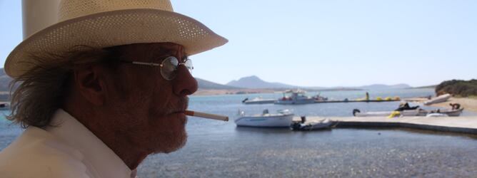 Luis Eduardo Aute durante unas vacaciones