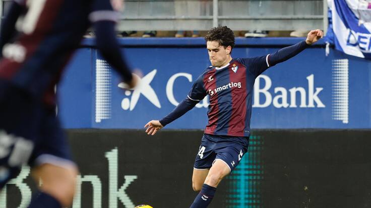 El Eibar se doblega al Depor y permite que le alcance en la clasifiación