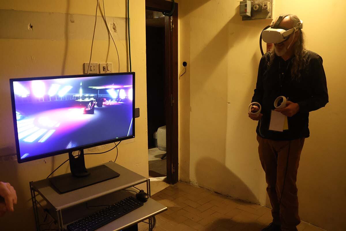 La instal·lació immersiva 'Pausa (1933-2025)' de l'artista català, Roc Parés