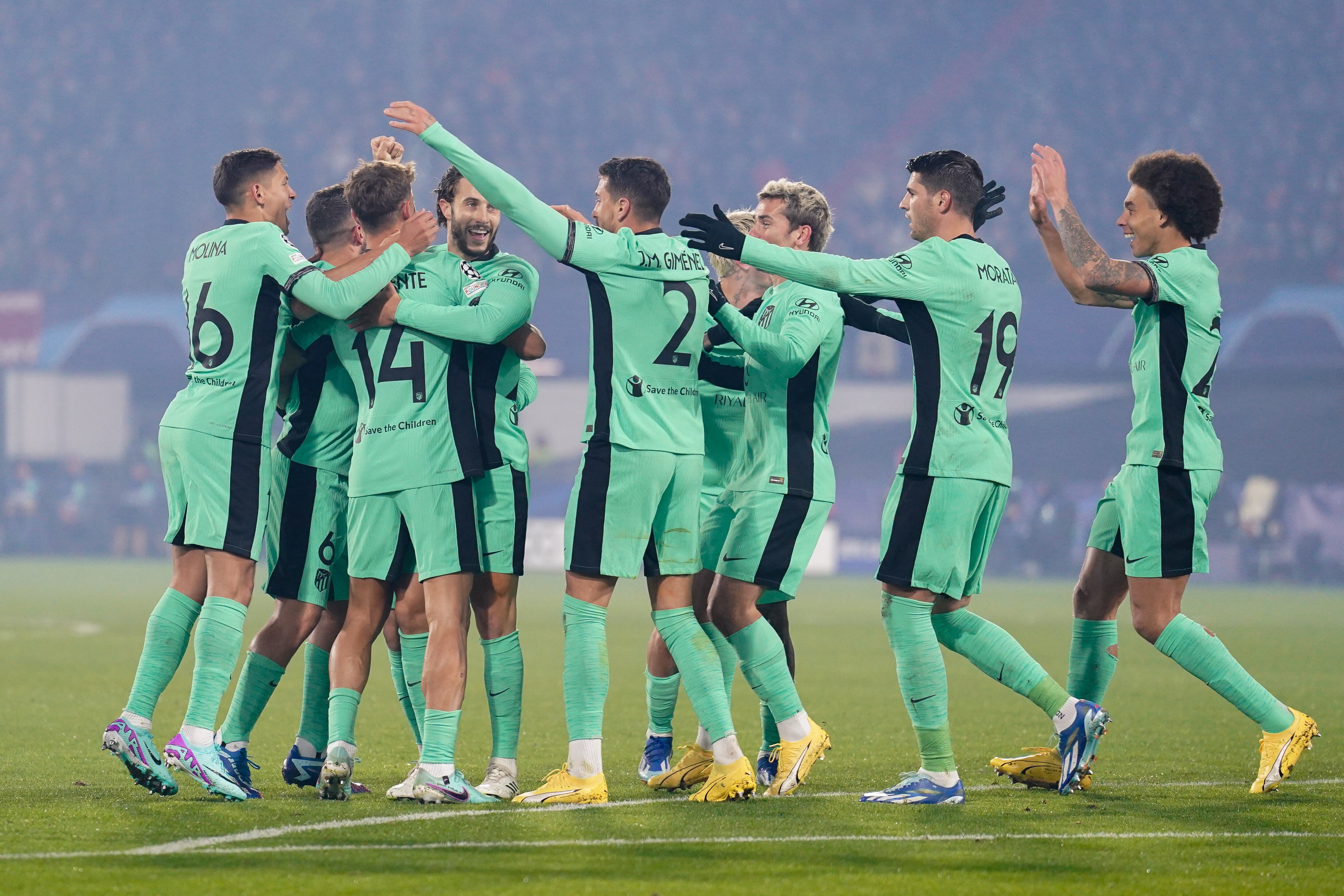 El Atlético de Madrid celebra su gol ante el Feyenoord.