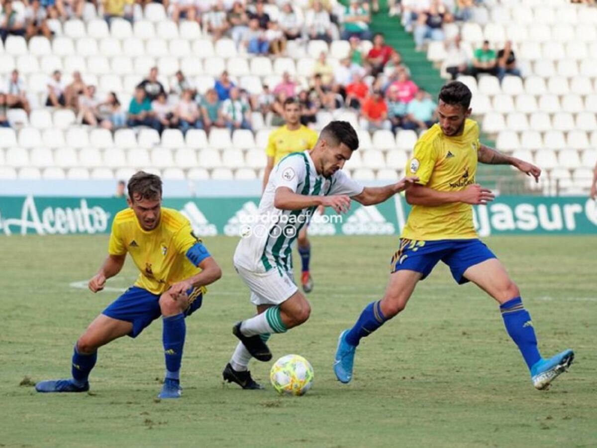 El Córdoba vuelve a sufrir para ganar en casa (1-0)