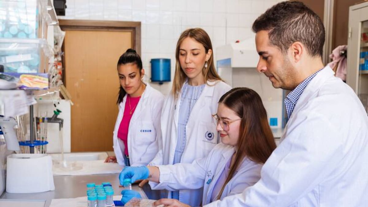 Non sorprende na Tertulia do Hoy por Hoy Santiago o rexeitamento da facultade de Medicina á descentralización da docencia