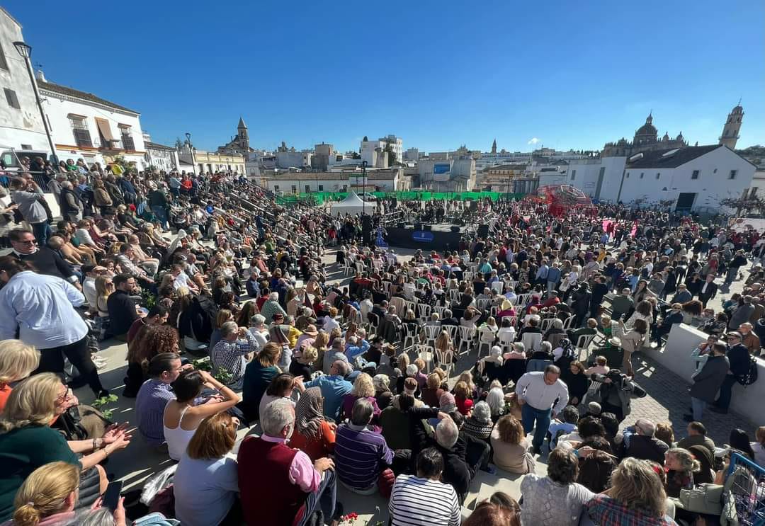 Lleno en la plaza Belén este mediodía del sábado