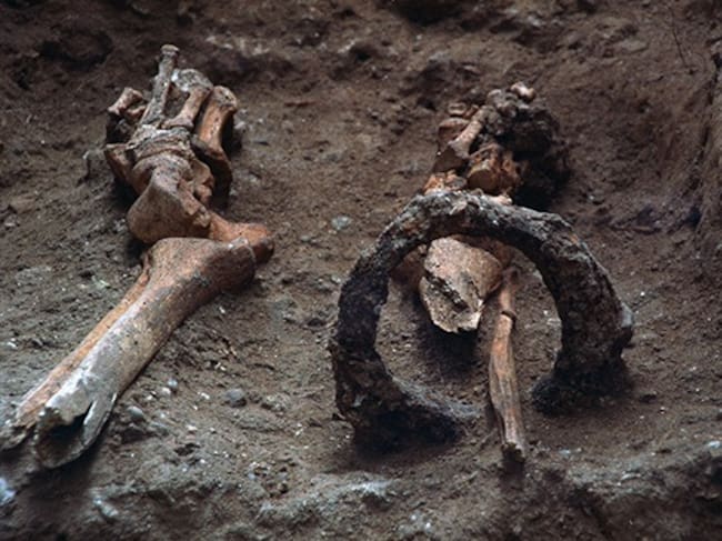 Restos de una tumba en las excavaciones de la plaza de Cisneros de València