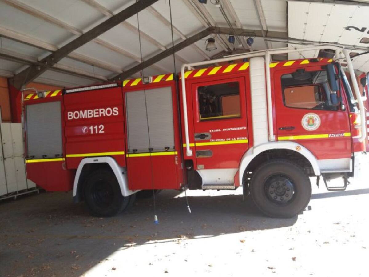 Trasladado al hospital un hombre de 91 años por inhalación de humo