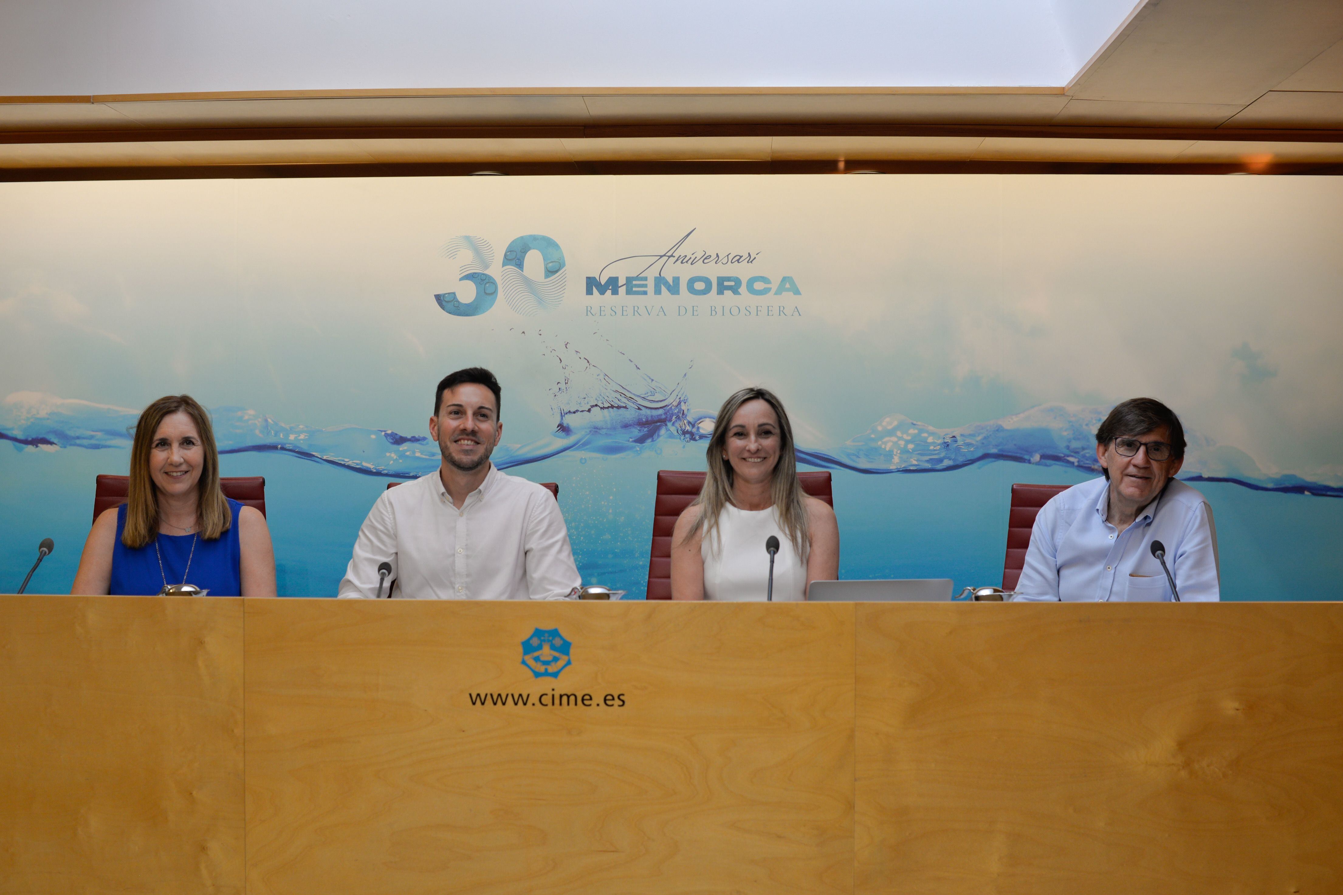 El Consell Insular ha acollit la presentació de la nova edició de l'Escola de Salut Pública de Menorca.