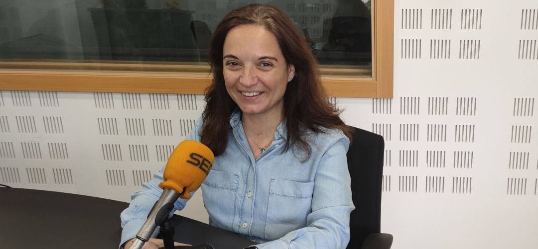 Sara Hernández en los estudios de SER Madrid Sur