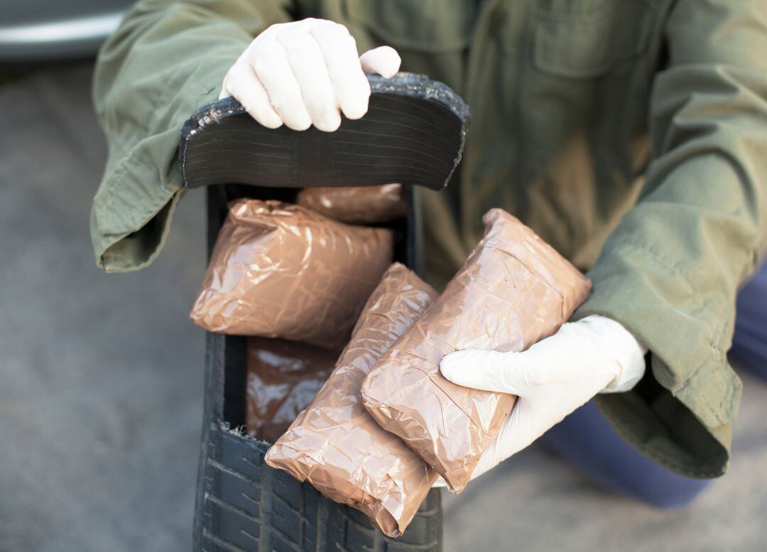 Fardos de cocaína dispuestos para su distribución.