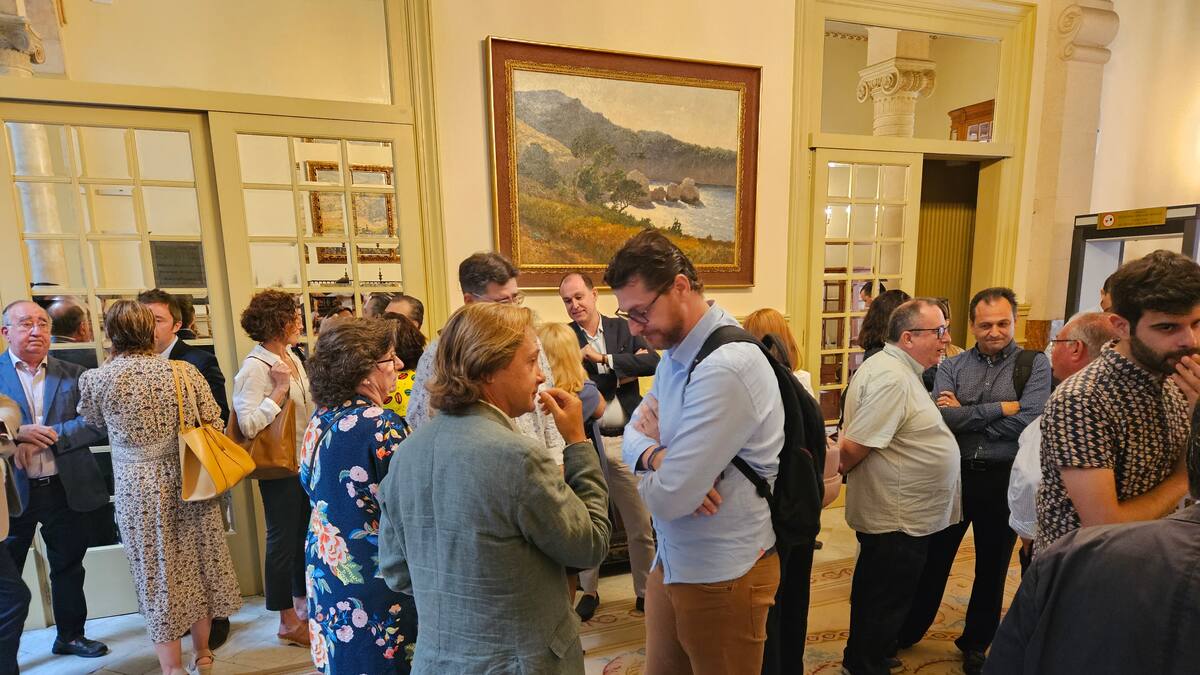 Termina sin acuerdo la reunión entre PP y Vox y se emplazan a seguir negociando