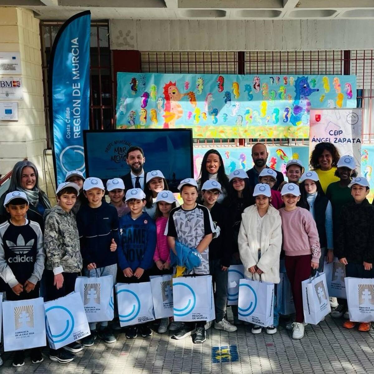 Turismo impulsa una campaña entre escolares para fomentar la práctica de actividades náuticas en Mar Menor todo el año