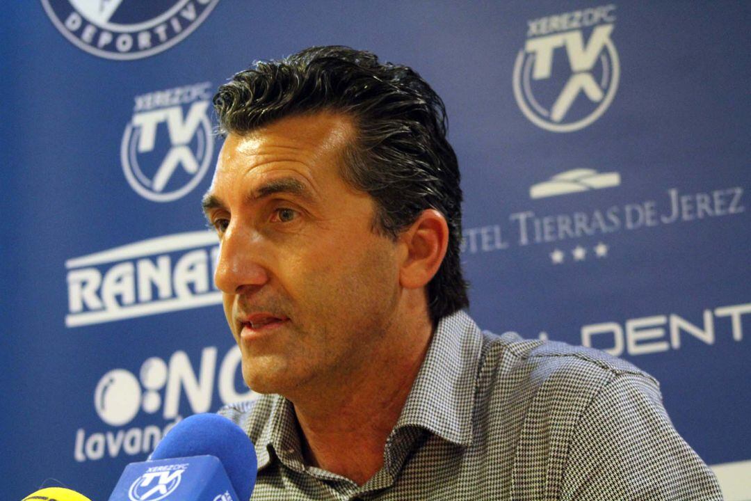 Edu Villegas durante la rueda de prensa del jueves