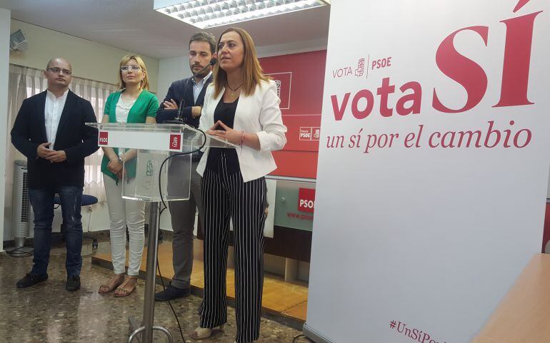 De izquierda a derecha, David Ontaneda, Rosa Juanes, Miguel Ángel Blanco y Virginia Báscones