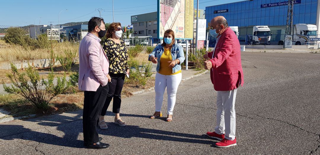 Visita de la alcaldesa a Torrehierro