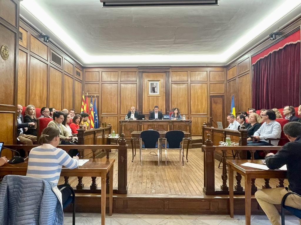 Último pleno ordinario de la legislatura en  Alcoy
