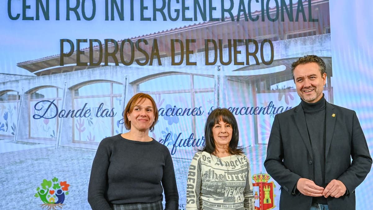 Niños y mayores conviven desde hoy en el Centro Intergeneracional de Pedrosa de Duero