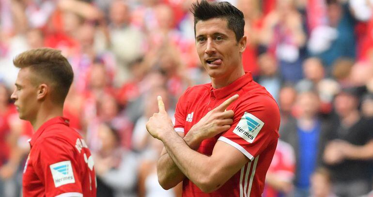 Robert Lewandowski, en un partido entre el Bayern y el Ausburgo.