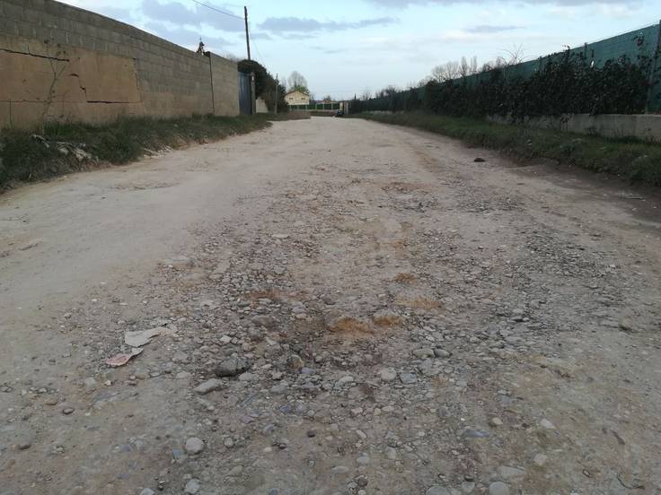 El deterioro de algunos caminos como el de la Barboja es evidente