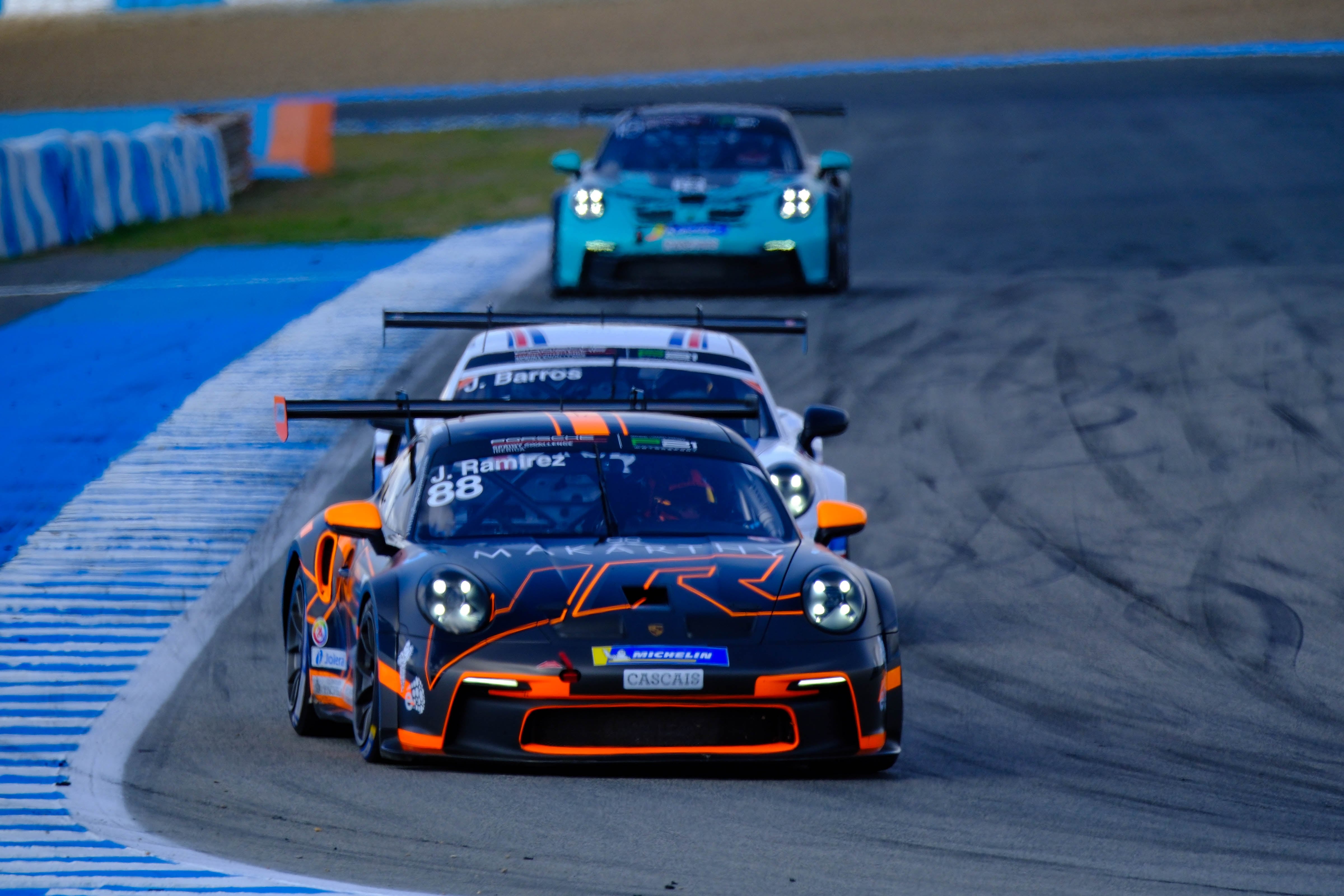 Carreras del Iberian Racing Festival en el Circuito de Jerez