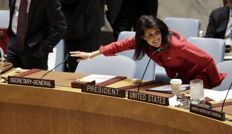 La embajadora estadounidense ante la ONU, Nikki Haley durante la sesión sobre la situación en Siria en el Consejo de Seguridad 