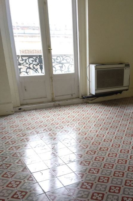 Detalle del pavimento cerámico en una de las plantas del Palau de Calatayud