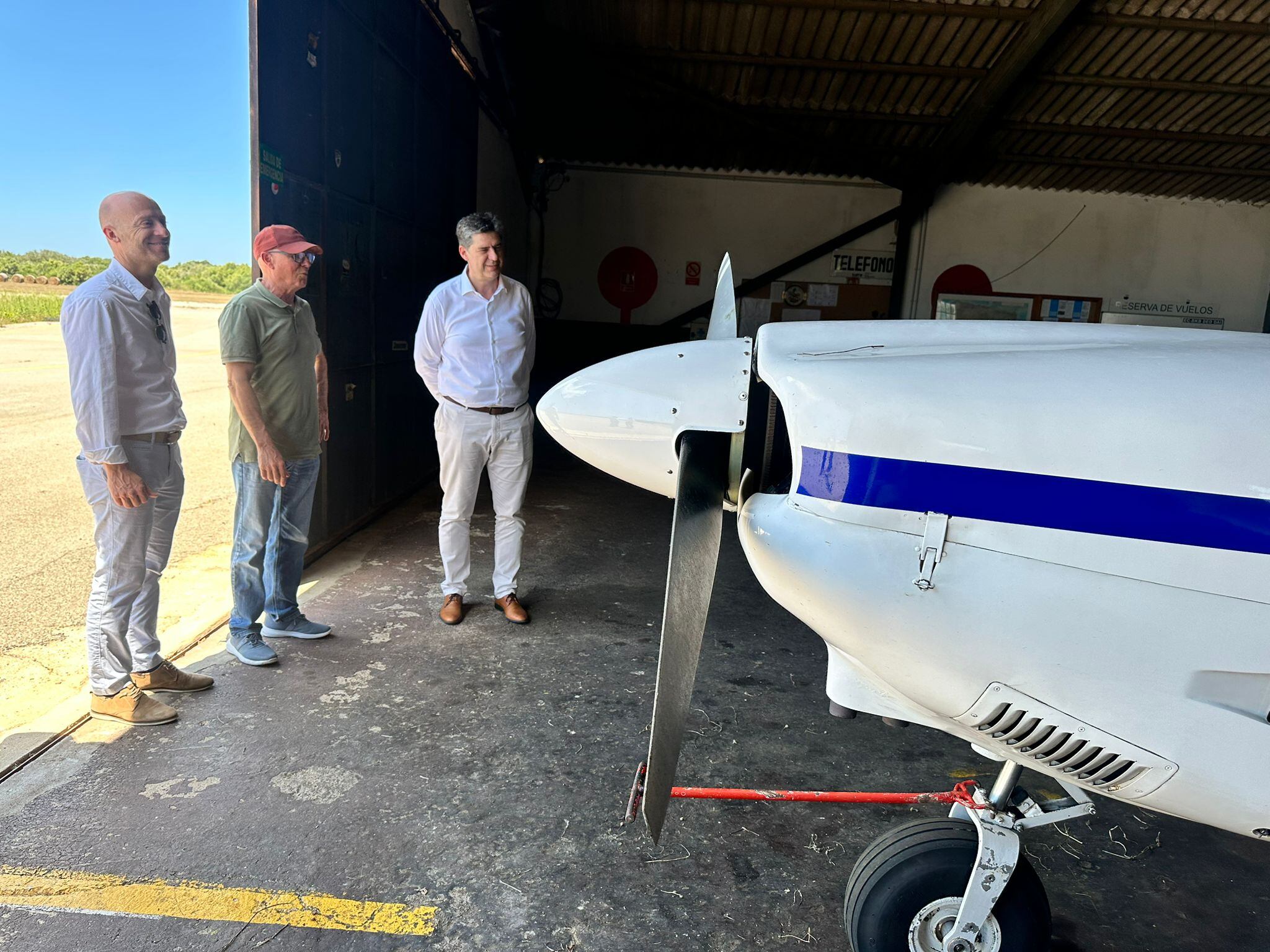 Jaume Bauzà i Adolfo Vilafranca van inspeccionar la inversió a l&#039;aeroclub de Sant Lluís.