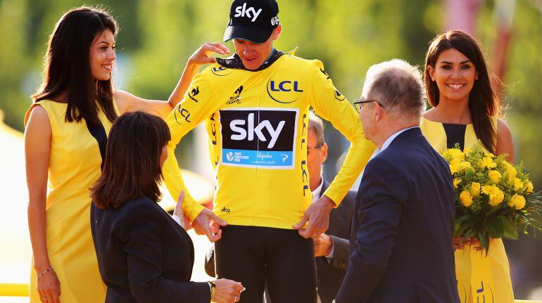 Froome, en el Podio de París como ganador el Tour 2015