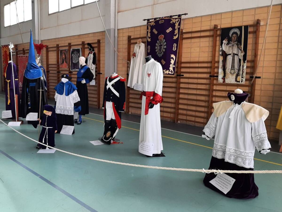 La Semana Santa de Cartagena procesiona en el Colegio Hispania