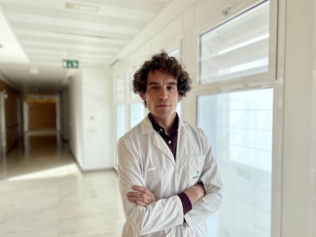 Doctor Tomás Toledo, dermatólogo de Quirónsalud Sagrado Corazón e Infanta Luisa