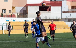 El Jiennense Javi Moyano volvió a demostrar que hoy por hoy es un jugador fundamental en el Real Jaén aunque su entrenador pueda pensar la contrario.