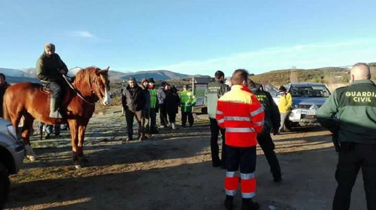 Un centenar de personas han participado en la búsqueda