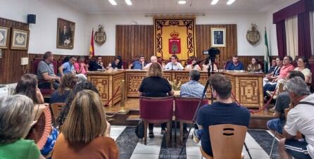 Pleno de la corporación municipal de Villacarrillo presidido por Francisco Miralles