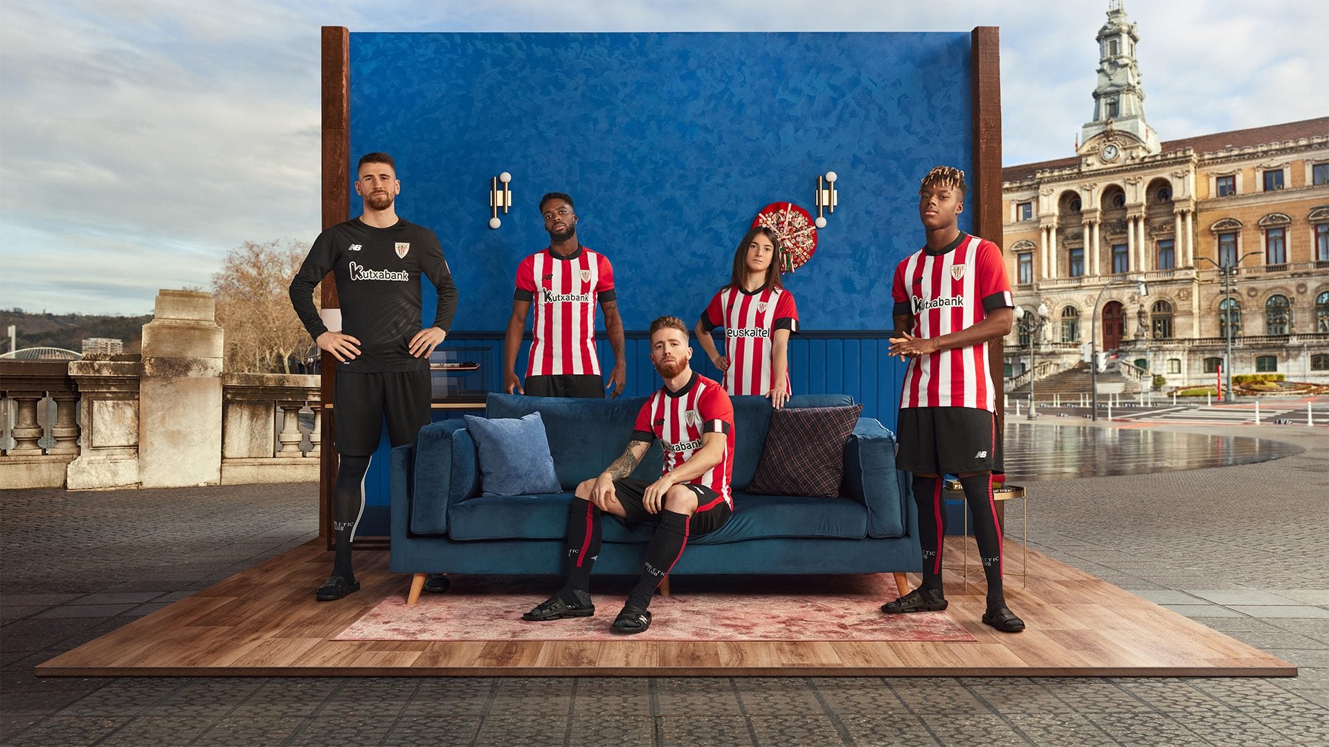 El Athletic presenta su nueva equipación para la campaña 22/23