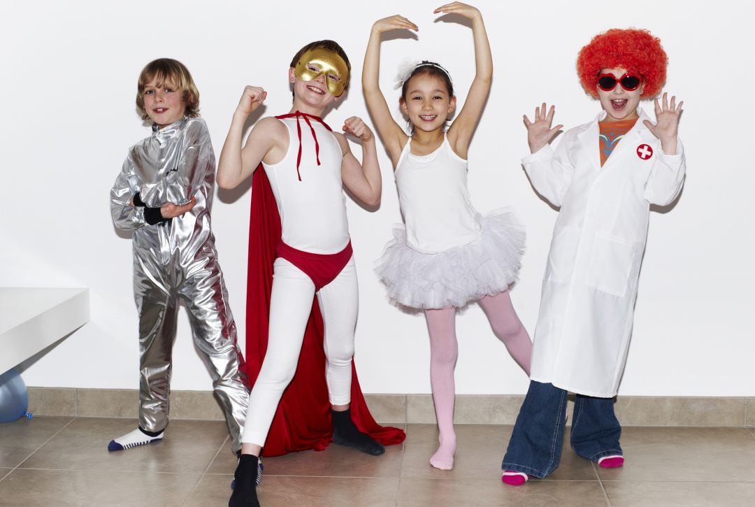 Foto de archivo de disfraces de niños